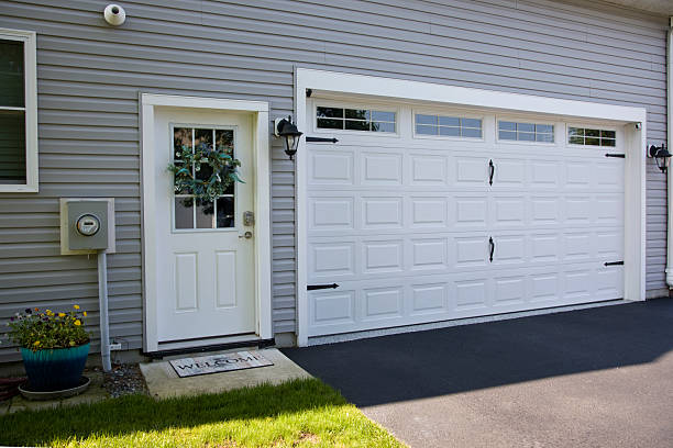 24/7 Emergency Garage Door Panel Replacement experts in East Baton Rouge Parish County, LA